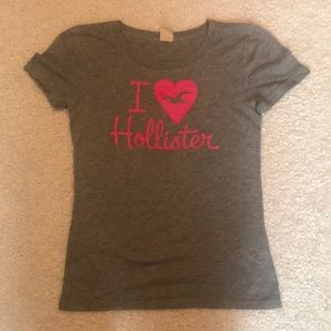 Hollister T shirt